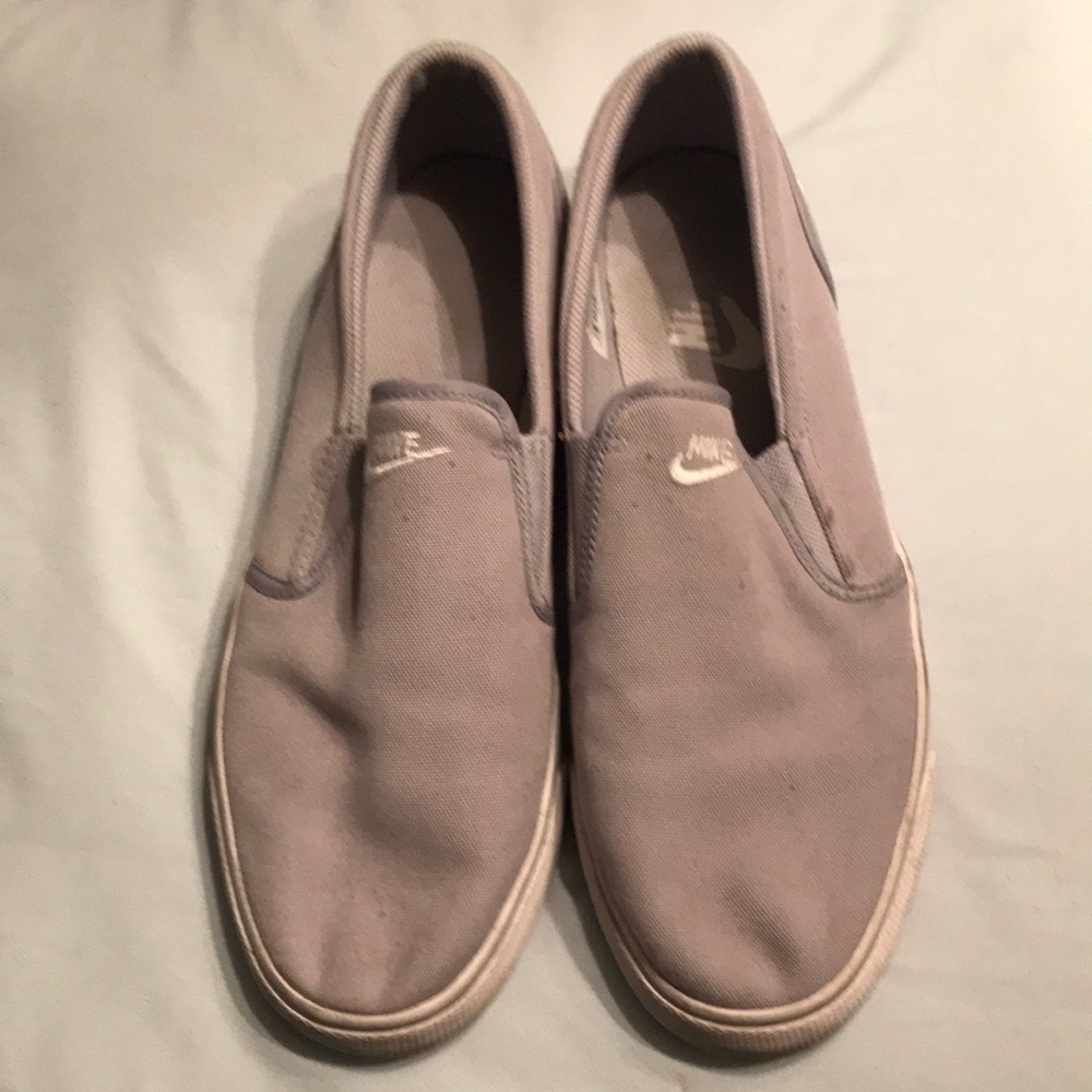 Men’s Nike slip on